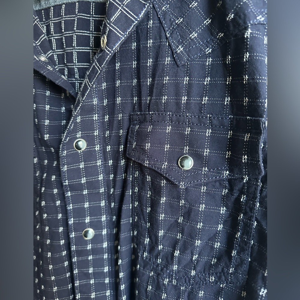 NWOT Men’s Wrangler Retro Premium Long Sleeve Pearl Snap Shirt - Picture 2 of 5
